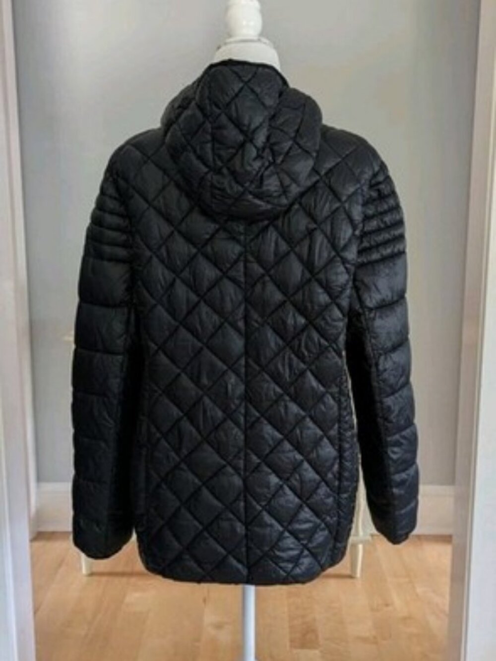 Noize Stella Black Puffer Jacket Coat XL Lightweight Cruelty-Free - Picture 4 of 16